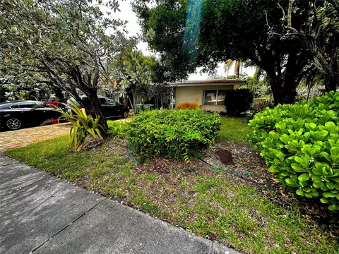 1600 Middle River Dr, Fort Lauderdale, FL 33305