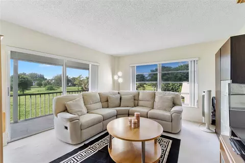 4158 Inverrary Dr #311, Lauderhill, FL 33319