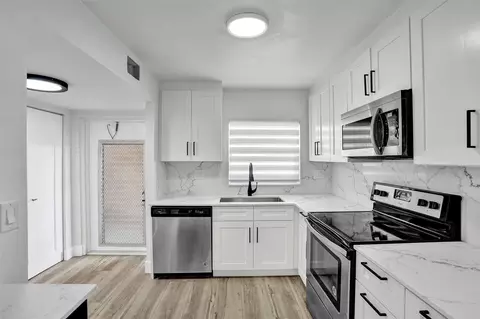 9380 Sunrise Lakes Blvd #312, Sunrise, FL 33322