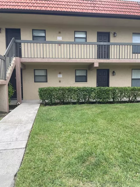 21906 Lake Forest Cir #102, Boca Raton, FL 33433
