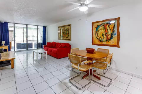 8415 Forest Hills Dr #107, Coral Springs, FL 33065