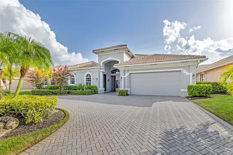 8813 One Putt Pl, Port Saint Lucie, FL 34986