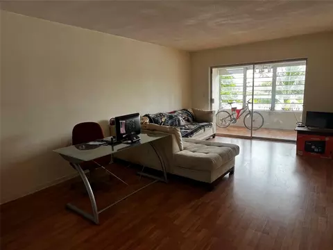 19000 NE 3rd Ct #418, Miami, FL 33179