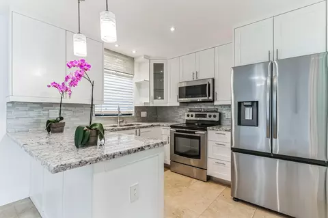 17922 NW 68th Ave #32, Hialeah, FL 33015