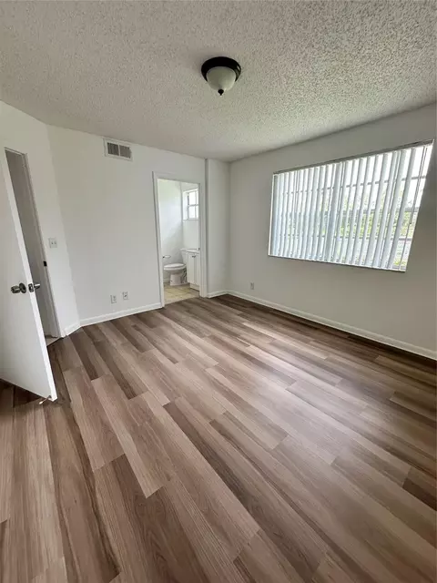 8713 SW 5th St #108, Pembroke Pines, FL 33025