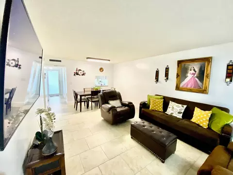 3190 Holiday Springs Blvd #4-101, Pompano Beach, FL 33063