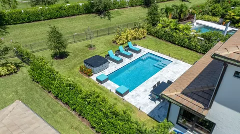 4658 Pinehurst Trl E, Oakland Park, FL 33309