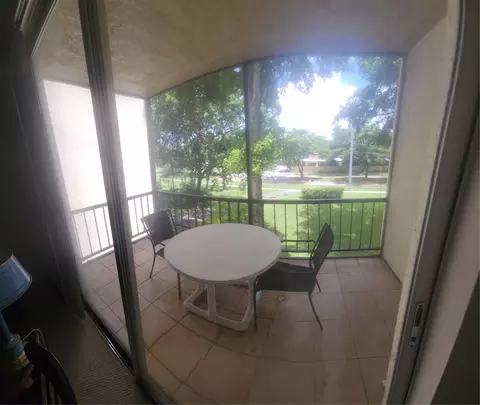 7000 NW 17 #310, Plantation, FL 33313