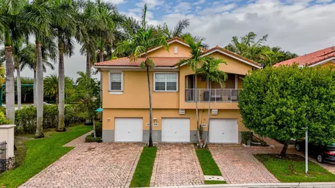 3241 Scarletta Dr, West Palm Beach, FL 33404