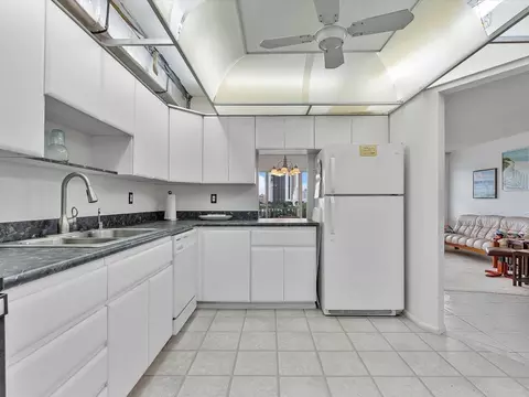 200 Diplomat #534, Hallandale Beach, FL 33009