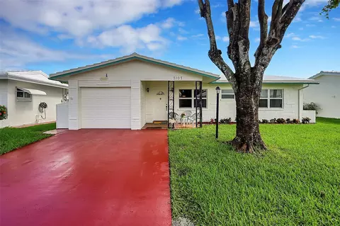7107 NW 74th Pl, Tamarac, FL 33321