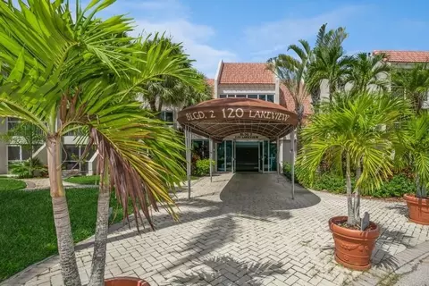 120 Lakeview #314, Weston, FL 33326