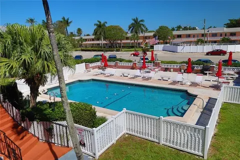 1100 Atlantic Shores Blvd #304, Hallandale Beach, FL 33009