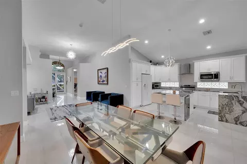 12132 Glenmore Dr, Coral Springs, FL 33071