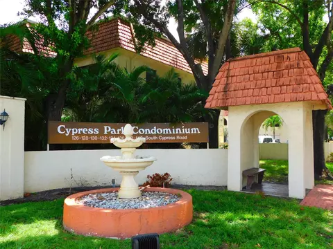 128 S Cypress Rd #827, Pompano Beach, FL 33060