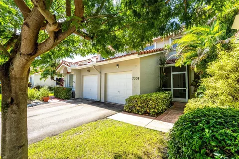 7558 S Pinewalk Dr #7558, Margate, FL 33063