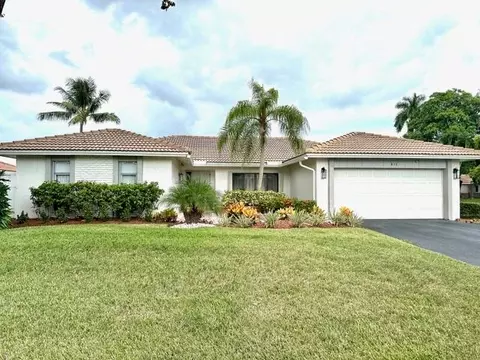 615 NW 100th Ln, Coral Springs, FL 33071