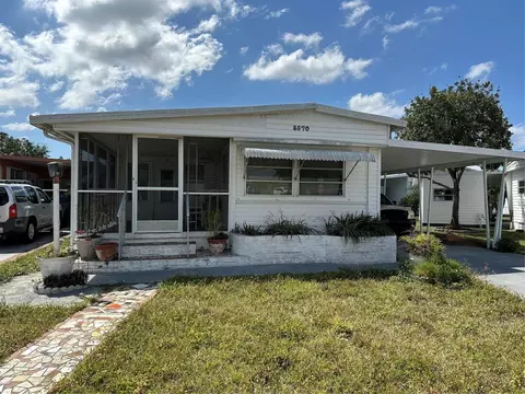 8570 SW 21 St, Davie, FL 33324
