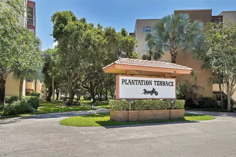 6731 Cypress Rd #210, Plantation, FL 33317