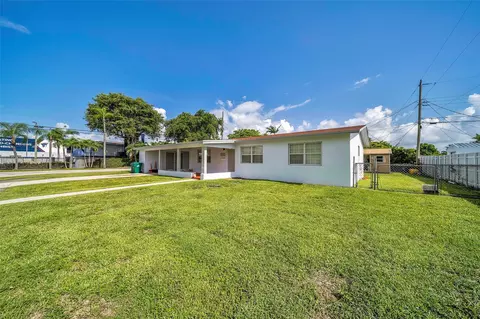 8871 SW 42nd St, Miami, FL 33165
