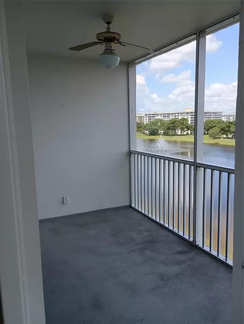 2751 N Palm Aire #605, Pompano Beach, FL 33069