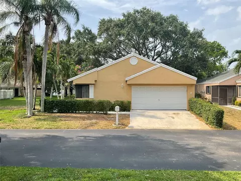 1 W Chesterfield Dr, Boynton Beach, FL 33426