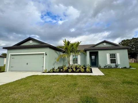 921 SW Castaneda Ln, Port Saint Lucie, FL 34953