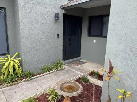 2440 SW 83rd Ter, Miramar, FL 33025