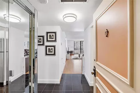 600 Three Islands Blvd #813, Hallandale Beach, FL 33009