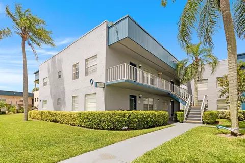 695 Flanders O #695, Delray Beach, FL 33484