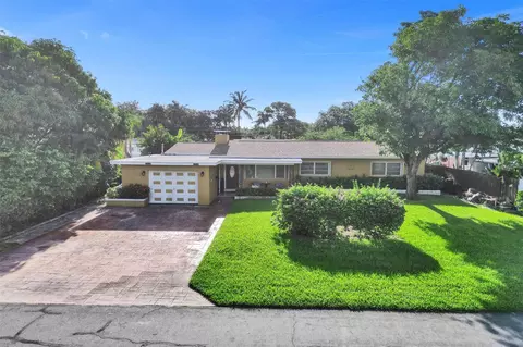 570 SE 2nd Ave, Pompano Beach, FL 33060