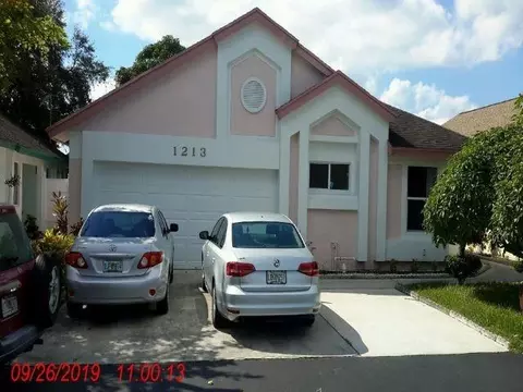1213 Scioto Rd, North Lauderdale, FL 33068