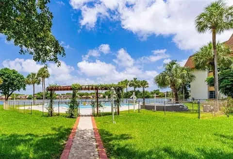 671 NE 195th St #414E, Miami, FL 33179