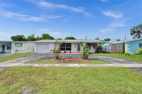8511 NW 26th St, Sunrise, FL 33322