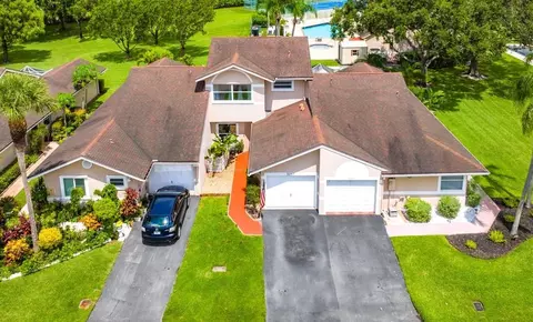 5017 NW 12th Way, Deerfield Beach, FL 33442