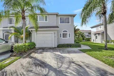 4752 SW 13th Pl, Deerfield Beach, FL 33442