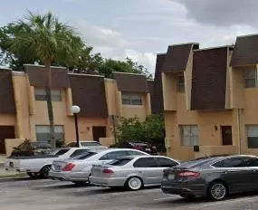 5653 Blueberry Ct #2, Fort Lauderdale, FL 33313