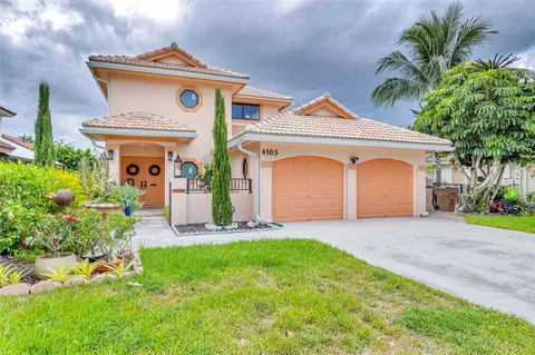 4165 NW 6th St, Deerfield Beach, FL 33442