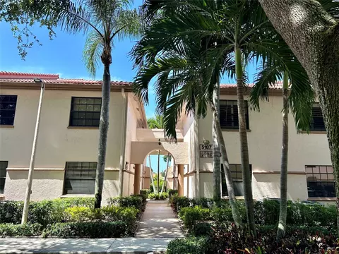 5187 Europa Dr #C, Boynton Beach, FL 33437