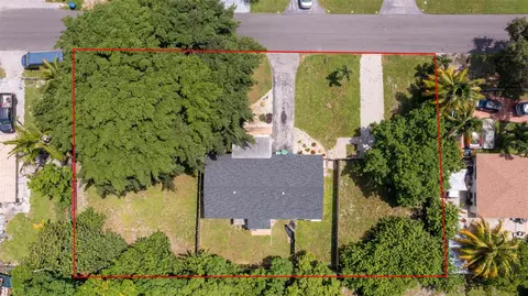 341 NW 140th St, Miami, FL 33168
