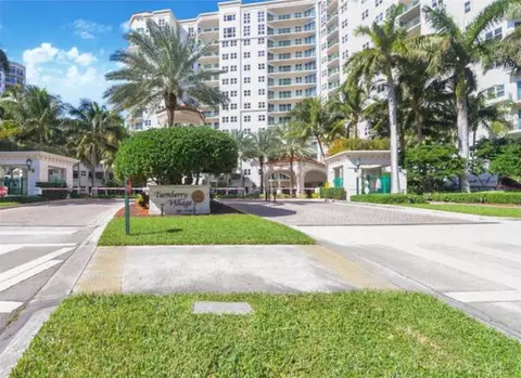 20000 E Country Club Dr #PH 04, Aventura, FL 33180