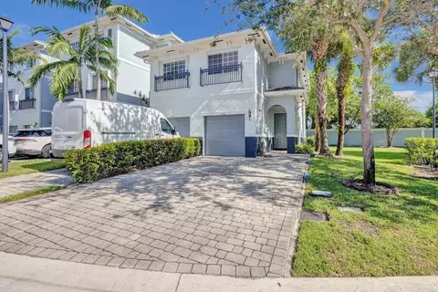 3579 NW 14th, Fort Lauderdale, FL 33311