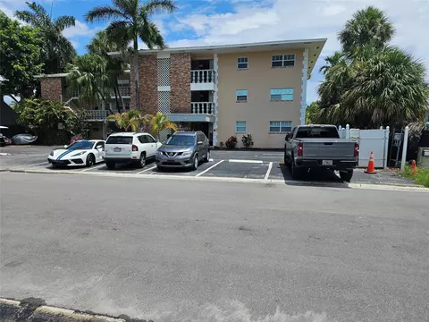 54 Isle Of Venice Dr #3, Fort Lauderdale, FL 33301