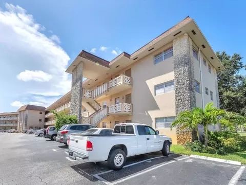 5061 W Oakland Park #F103, Lauderdale Lakes, FL 33313
