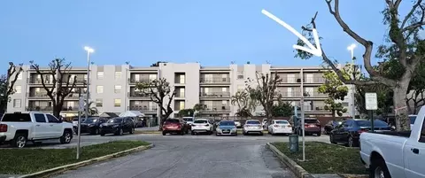 5755 W 20th Ave #412, Hialeah, FL 33012