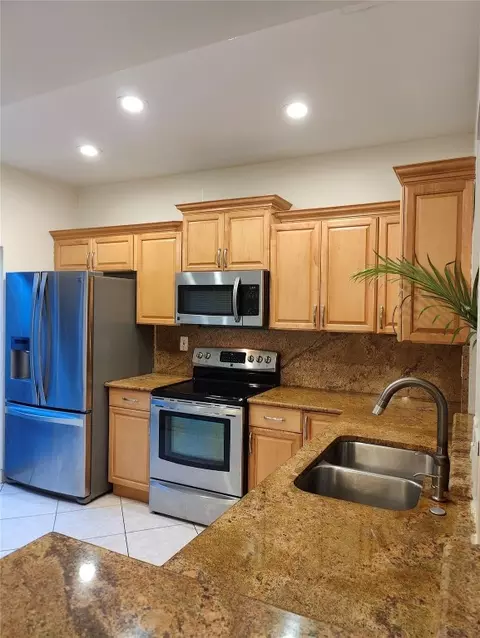 6916 NW 5th #205, Plantation, FL 33317