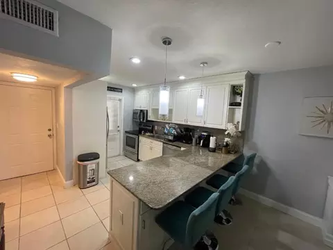 3300 NE 10th #43, Pompano Beach, FL 33064