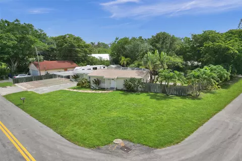 309 NE 26th Dr, Wilton Manors, FL 33334
