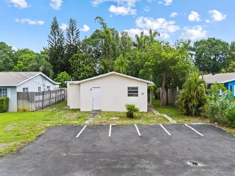1633 NE 32nd Street 1-2, Fort Lauderdale, FL 33334