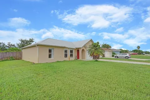 882 SW Butterfly, Port Saint Lucie, FL 34953